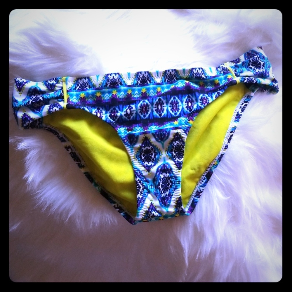 Bikini bottoms
